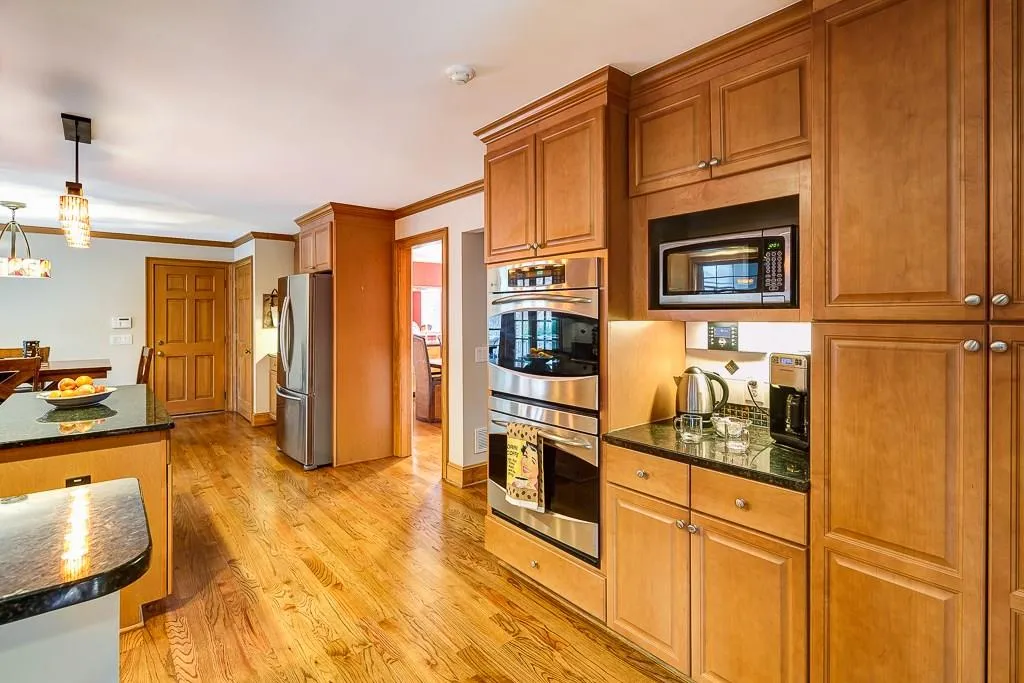 7410 Crompton Court, Sandy Springs, Georgia 30350, 5 Bedrooms Bedrooms, ,4 BathroomsBathrooms,Residential,Sold,7410 Crompton Court,5646906