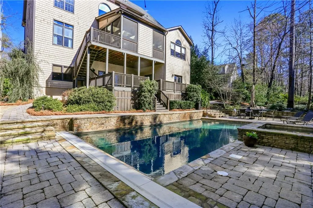 30 Brookside Walk, Atlanta, Georgia 30342, 6 Bedrooms Bedrooms, ,6 BathroomsBathrooms,Residential,Sold,30 Brookside Walk,5799502
