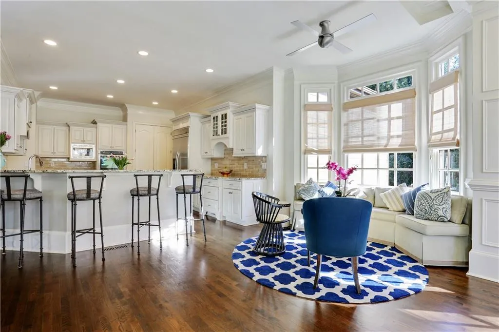 30 Brookside Walk, Atlanta, Georgia 30342, 6 Bedrooms Bedrooms, ,6 BathroomsBathrooms,Residential,Sold,30 Brookside Walk,5799502