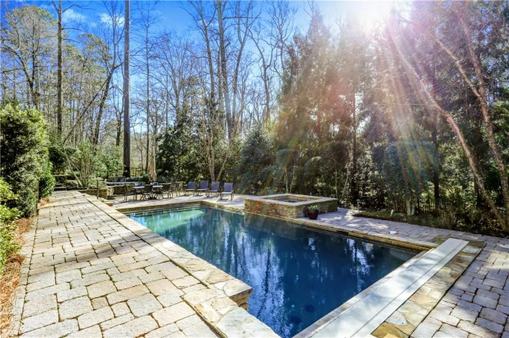 30 Brookside Walk, Atlanta, Georgia 30342, 6 Bedrooms Bedrooms, ,6 BathroomsBathrooms,Residential,Sold,30 Brookside Walk,5799502