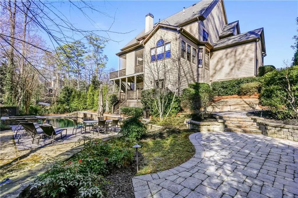 30 Brookside Walk, Atlanta, Georgia 30342, 6 Bedrooms Bedrooms, ,6 BathroomsBathrooms,Residential,Sold,30 Brookside Walk,5799502