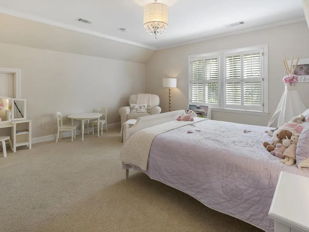 5 Powers Chase Circle, Sandy Springs, Georgia 30327, 5 Bedrooms Bedrooms, ,5 BathroomsBathrooms,Residential,Sold,5 Powers Chase Circle,7106039