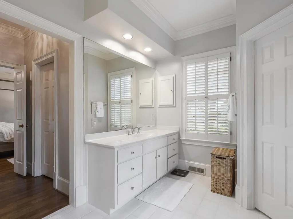 5 Powers Chase Circle, Sandy Springs, Georgia 30327, 5 Bedrooms Bedrooms, ,5 BathroomsBathrooms,Residential,Sold,5 Powers Chase Circle,7106039