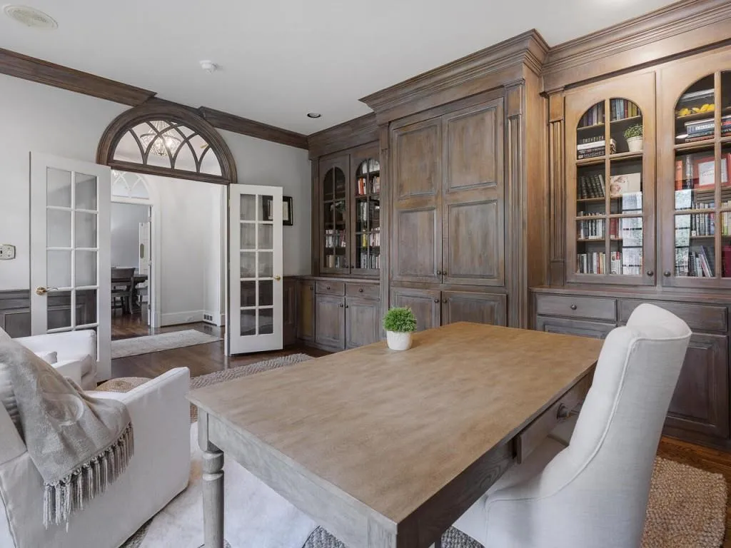 5 Powers Chase Circle, Sandy Springs, Georgia 30327, 5 Bedrooms Bedrooms, ,5 BathroomsBathrooms,Residential,Sold,5 Powers Chase Circle,7106039