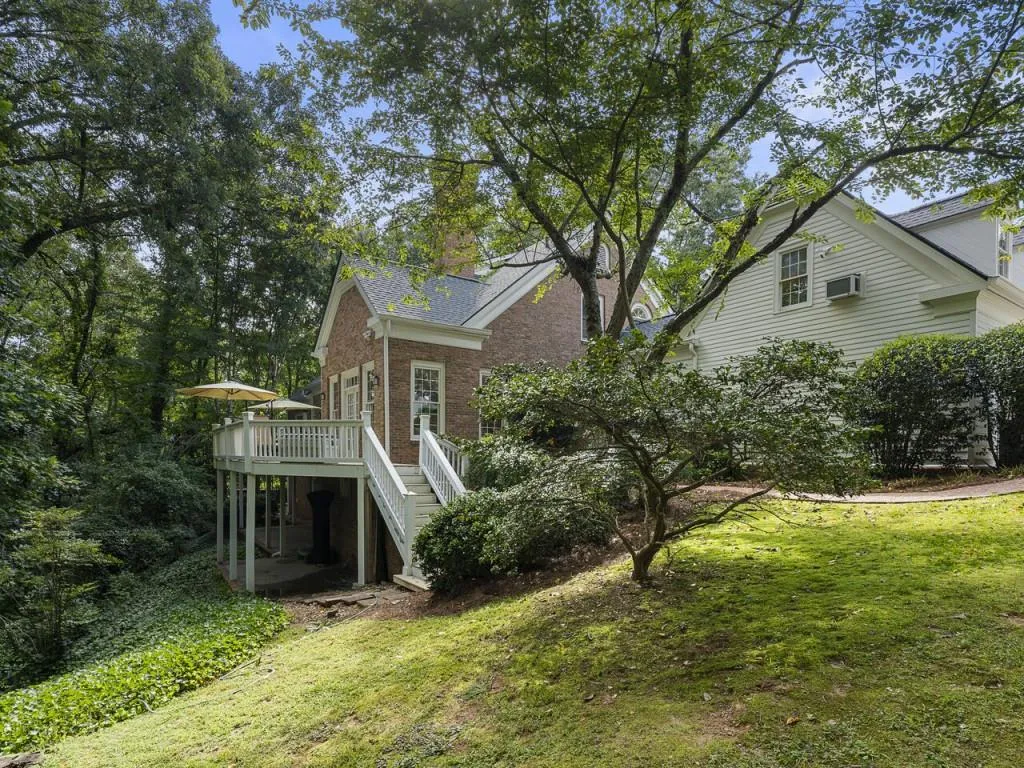 5 Powers Chase Circle, Sandy Springs, Georgia 30327, 5 Bedrooms Bedrooms, ,5 BathroomsBathrooms,Residential,Sold,5 Powers Chase Circle,7106039