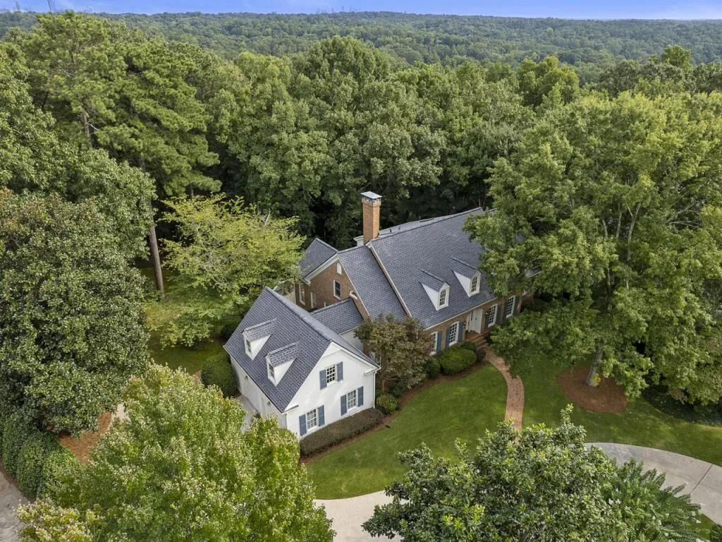 5 Powers Chase Circle, Sandy Springs, Georgia 30327, 5 Bedrooms Bedrooms, ,5 BathroomsBathrooms,Residential,Sold,5 Powers Chase Circle,7106039