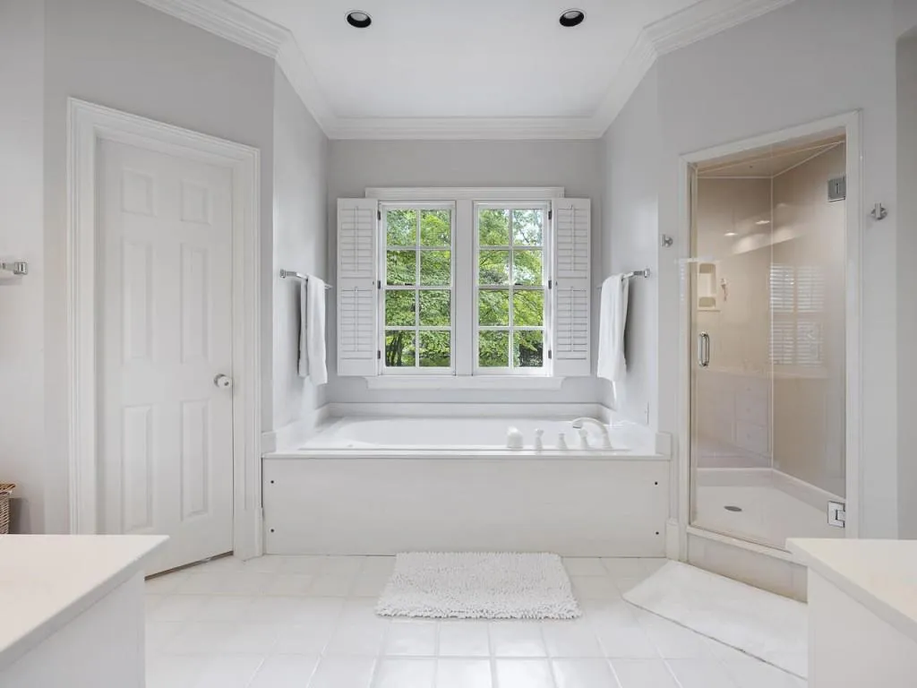 5 Powers Chase Circle, Sandy Springs, Georgia 30327, 5 Bedrooms Bedrooms, ,5 BathroomsBathrooms,Residential,Sold,5 Powers Chase Circle,7106039