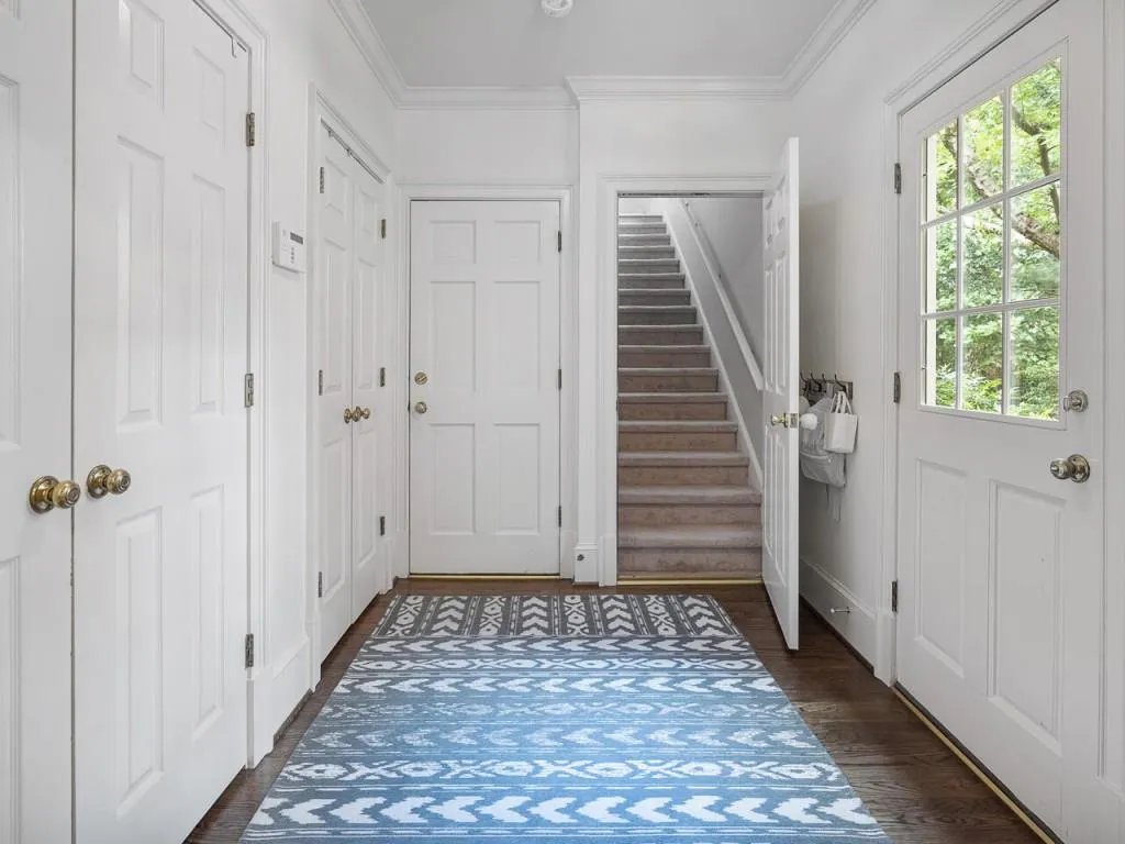 5 Powers Chase Circle, Sandy Springs, Georgia 30327, 5 Bedrooms Bedrooms, ,5 BathroomsBathrooms,Residential,Sold,5 Powers Chase Circle,7106039