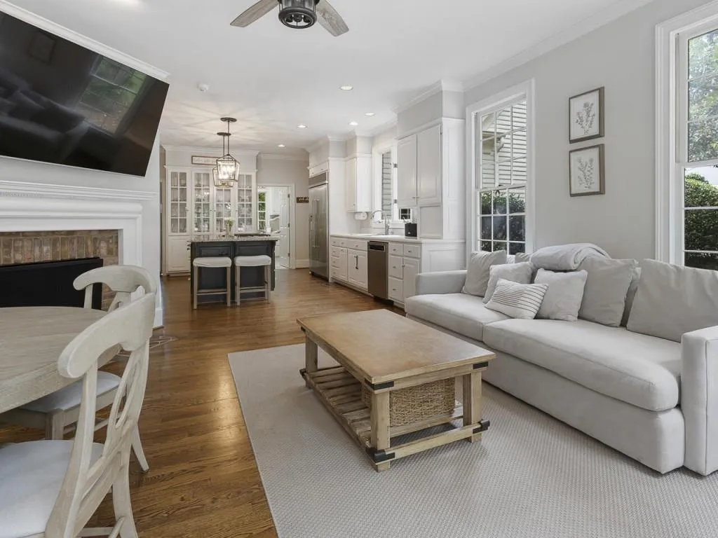 5 Powers Chase Circle, Sandy Springs, Georgia 30327, 5 Bedrooms Bedrooms, ,5 BathroomsBathrooms,Residential,Sold,5 Powers Chase Circle,7106039