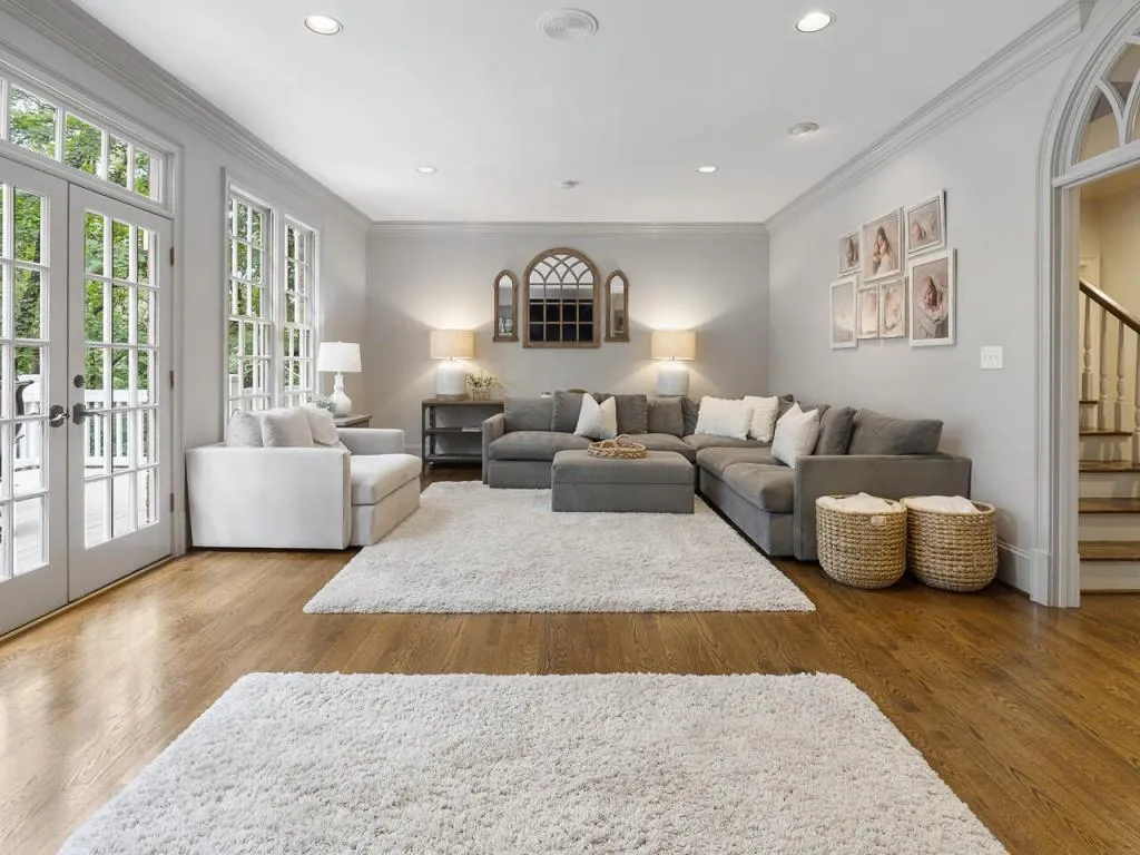 5 Powers Chase Circle, Sandy Springs, Georgia 30327, 5 Bedrooms Bedrooms, ,5 BathroomsBathrooms,Residential,Sold,5 Powers Chase Circle,7106039