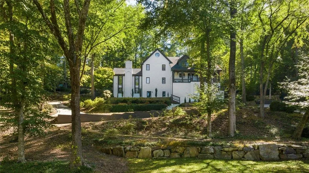 6305 River Chase Circle, Atlanta, Georgia 30328, 4 Bedrooms Bedrooms, ,5 BathroomsBathrooms,Residential,For Sale,6305 River Chase Circle,7625991