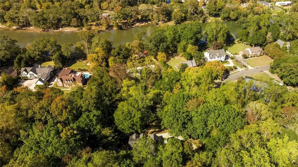 6305 River Chase Circle, Atlanta, Georgia 30328, 4 Bedrooms Bedrooms, ,5 BathroomsBathrooms,Residential,For Sale,6305 River Chase Circle,7625991