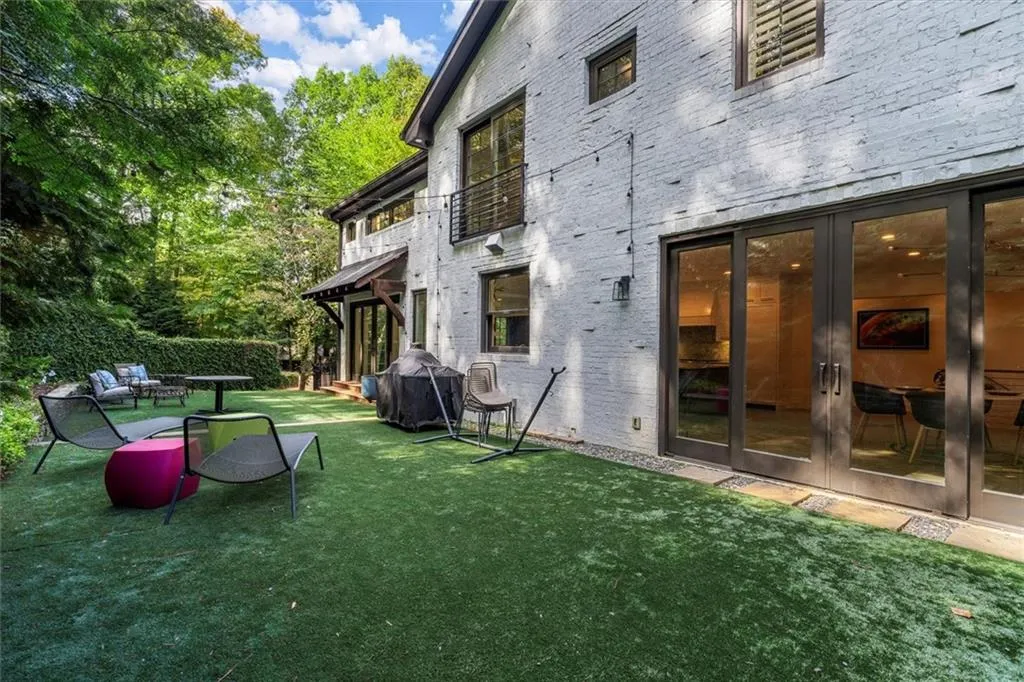 6305 River Chase Circle, Atlanta, Georgia 30328, 4 Bedrooms Bedrooms, ,5 BathroomsBathrooms,Residential,For Sale,6305 River Chase Circle,7625991