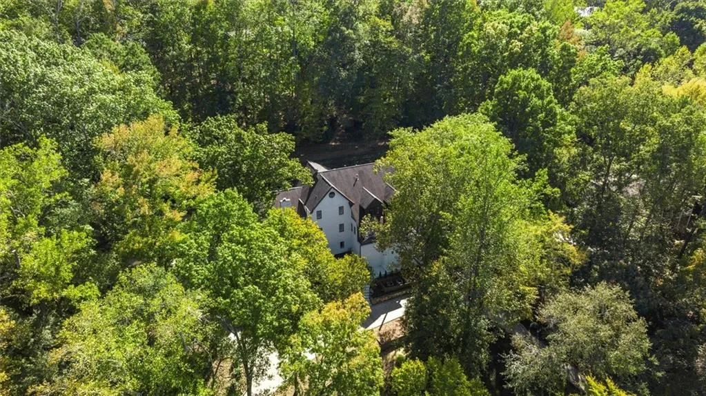 6305 River Chase Circle, Atlanta, Georgia 30328, 4 Bedrooms Bedrooms, ,5 BathroomsBathrooms,Residential,For Sale,6305 River Chase Circle,7625991