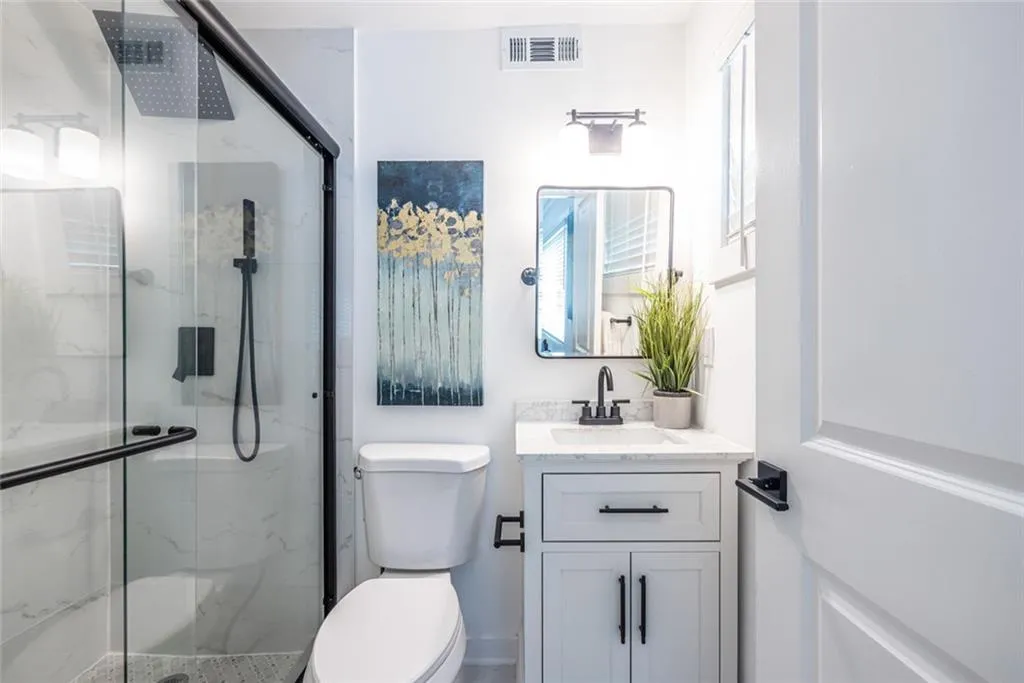 115 Biscayne Drive Nw Unit F10, Atlanta, Georgia 30309, 3 Bedrooms Bedrooms, ,2 BathroomsBathrooms,Residential,For Sale,115 Biscayne Drive Nw Unit F10,7593890