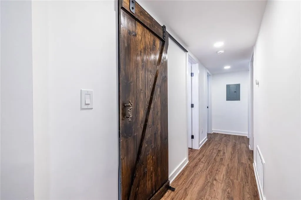 115 Biscayne Drive Nw Unit F10, Atlanta, Georgia 30309, 3 Bedrooms Bedrooms, ,2 BathroomsBathrooms,Residential,For Sale,115 Biscayne Drive Nw Unit F10,7593890
