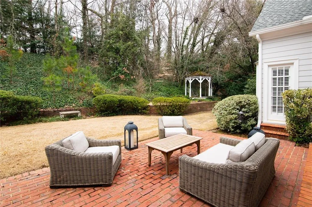 60 Old Vermont Place, Sandy Springs, Georgia 30328, 5 Bedrooms Bedrooms, ,5 BathroomsBathrooms,Residential,Sold,60 Old Vermont Place,6849947