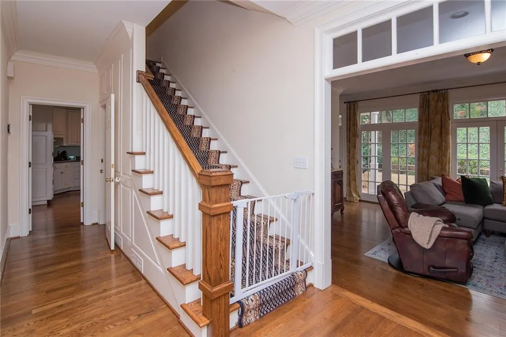 60 Old Vermont Place, Sandy Springs, Georgia 30328, 5 Bedrooms Bedrooms, ,5 BathroomsBathrooms,Residential,Sold,60 Old Vermont Place,6849947