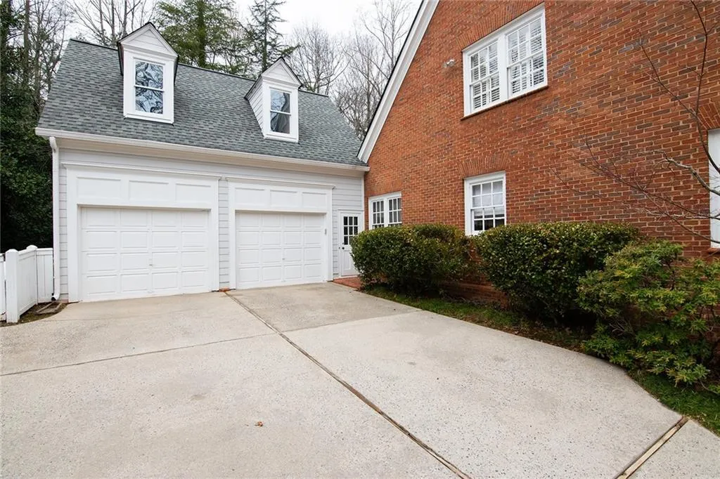 60 Old Vermont Place, Sandy Springs, Georgia 30328, 5 Bedrooms Bedrooms, ,5 BathroomsBathrooms,Residential,Sold,60 Old Vermont Place,6849947