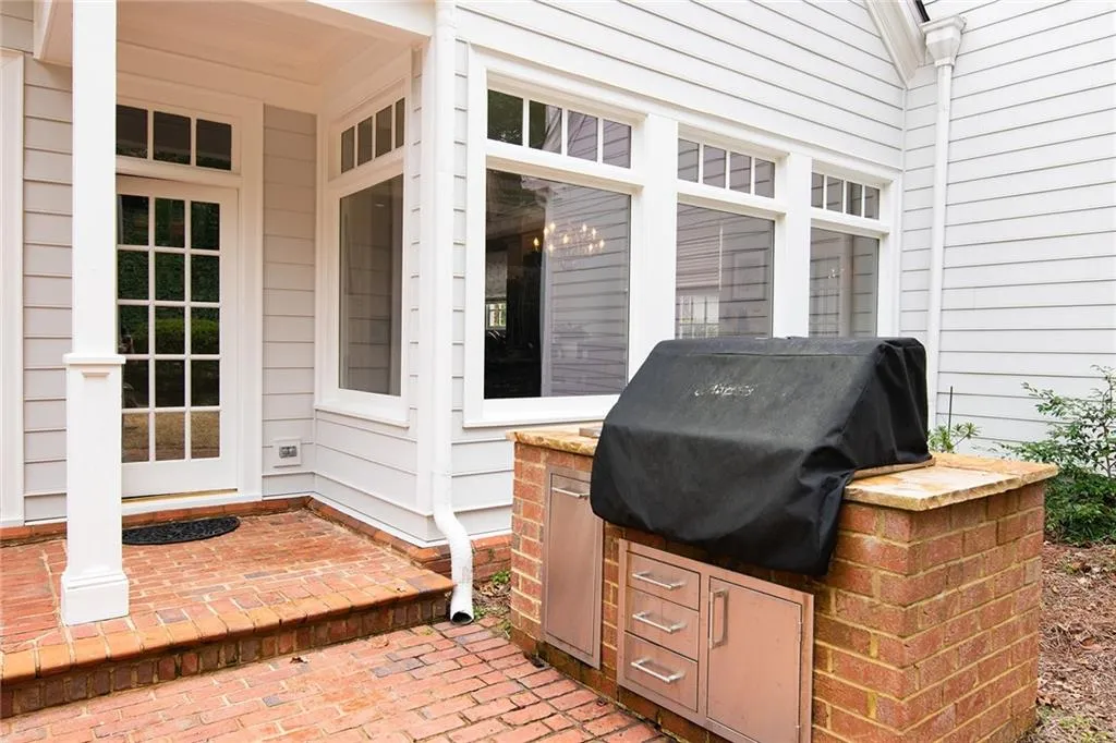 60 Old Vermont Place, Sandy Springs, Georgia 30328, 5 Bedrooms Bedrooms, ,5 BathroomsBathrooms,Residential,Sold,60 Old Vermont Place,6849947