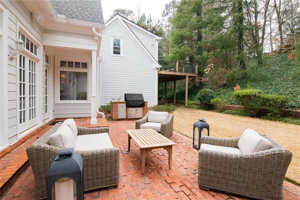 60 Old Vermont Place, Sandy Springs, Georgia 30328, 5 Bedrooms Bedrooms, ,5 BathroomsBathrooms,Residential,Sold,60 Old Vermont Place,6849947