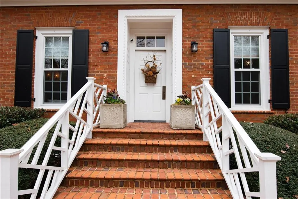 60 Old Vermont Place, Sandy Springs, Georgia 30328, 5 Bedrooms Bedrooms, ,5 BathroomsBathrooms,Residential,Sold,60 Old Vermont Place,6849947