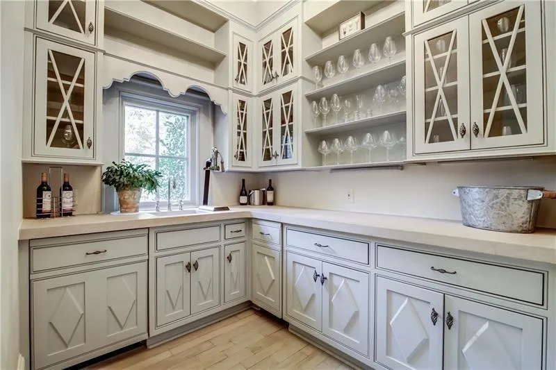 4559 Northside Drive, Atlanta, Georgia 30327, 6 Bedrooms Bedrooms, ,8 BathroomsBathrooms,Residential,Sold,4559 Northside Drive,6543993