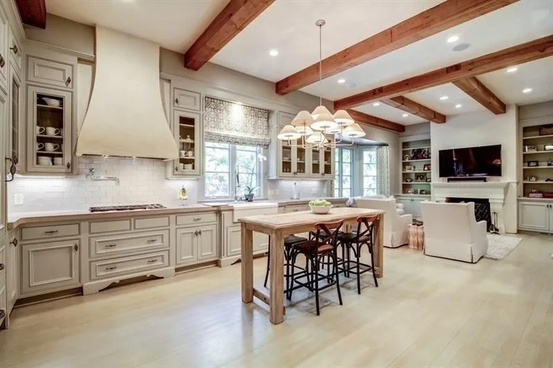 4559 Northside Drive, Atlanta, Georgia 30327, 6 Bedrooms Bedrooms, ,8 BathroomsBathrooms,Residential,Sold,4559 Northside Drive,6543993