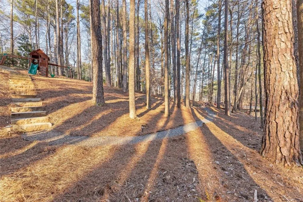 1563 Huntingdon Trail, Sandy Springs, Georgia 30350, 4 Bedrooms Bedrooms, ,3 BathroomsBathrooms,Residential,Sold,1563 Huntingdon Trail,7012273