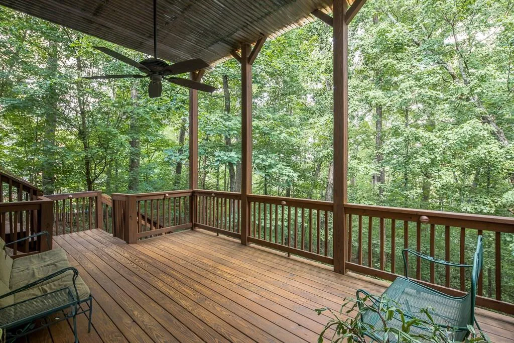 610 Trowbrook Court, Sandy Springs, Georgia 30350, 5 Bedrooms Bedrooms, ,4 BathroomsBathrooms,Residential,Sold,610 Trowbrook Court,5972248