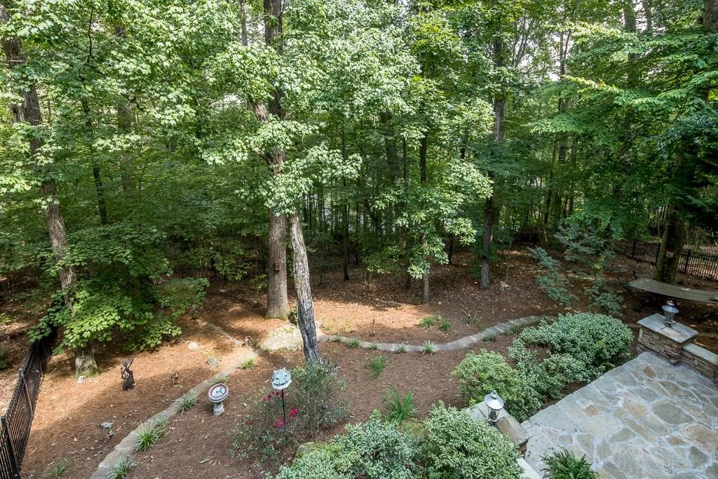 610 Trowbrook Court, Sandy Springs, Georgia 30350, 5 Bedrooms Bedrooms, ,4 BathroomsBathrooms,Residential,Sold,610 Trowbrook Court,5972248