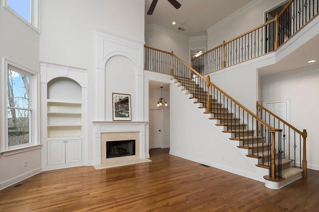 610 Trowbrook Court, Sandy Springs, Georgia 30350, 5 Bedrooms Bedrooms, ,4 BathroomsBathrooms,Residential,Sold,610 Trowbrook Court,5972248