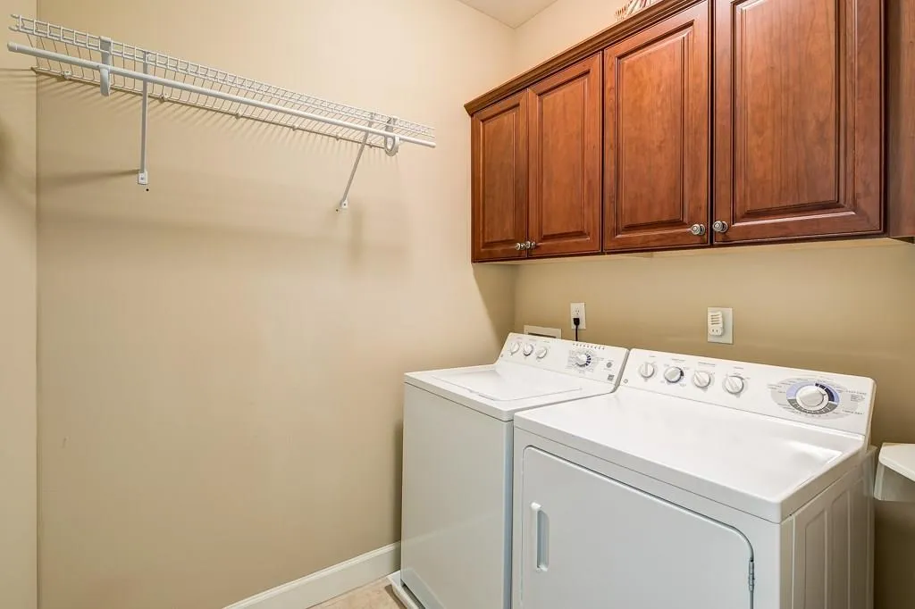 610 Trowbrook Court, Sandy Springs, Georgia 30350, 5 Bedrooms Bedrooms, ,4 BathroomsBathrooms,Residential,Sold,610 Trowbrook Court,5972248