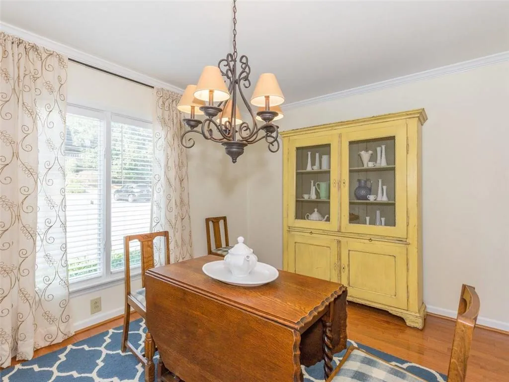 2 Ivy Ridge Ne Unit 2, Atlanta, Georgia 30342, 3 Bedrooms Bedrooms, ,3 BathroomsBathrooms,Residential,Sold,2 Ivy Ridge Ne Unit 2,5769620