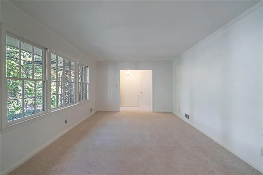 290 Amberidge Trail, Sandy Springs, Georgia 30328, 3 Bedrooms Bedrooms, ,2 BathroomsBathrooms,Residential,Sold,290 Amberidge Trail,6799049