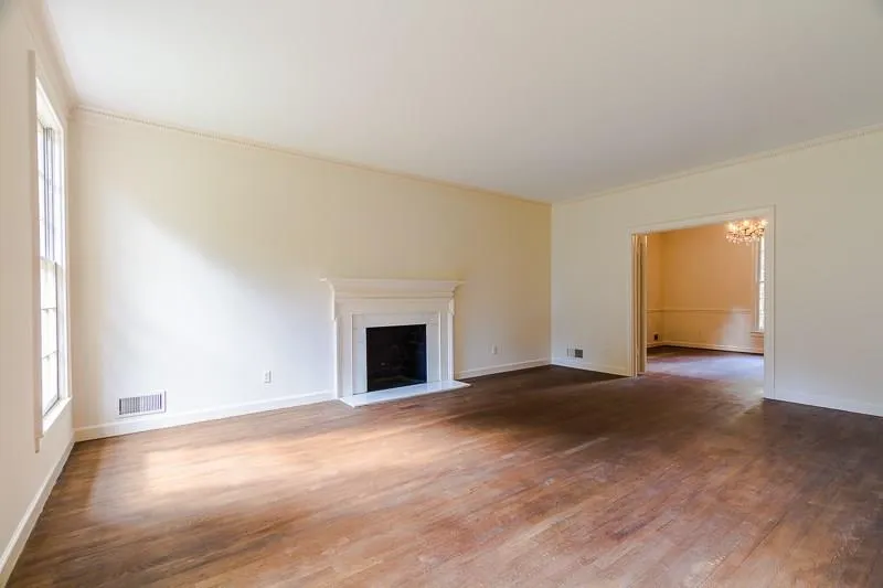 333 Glencastle Drive, Atlanta, Georgia 30327, 4 Bedrooms Bedrooms, ,3 BathroomsBathrooms,Residential,Sold,333 Glencastle Drive,5765512