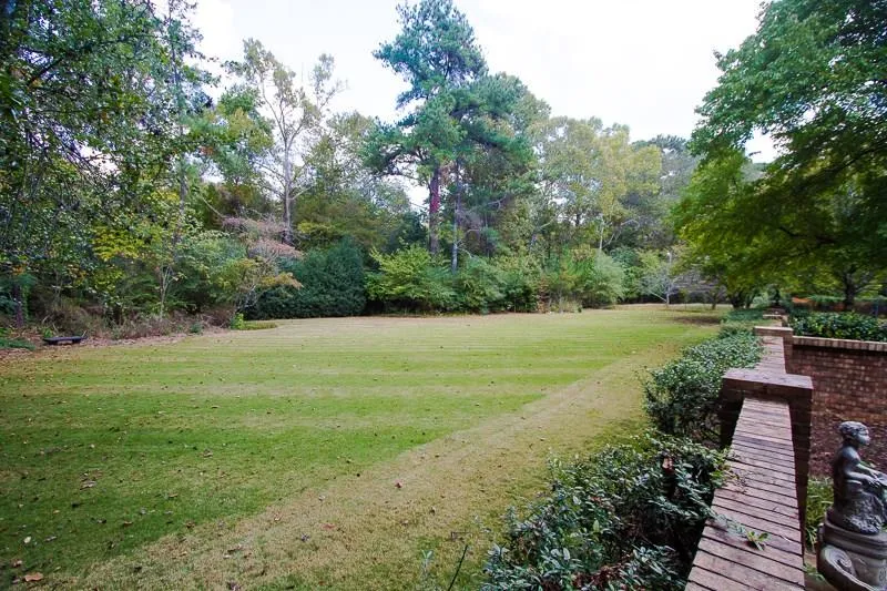 333 Glencastle Drive, Atlanta, Georgia 30327, 4 Bedrooms Bedrooms, ,3 BathroomsBathrooms,Residential,Sold,333 Glencastle Drive,5765512
