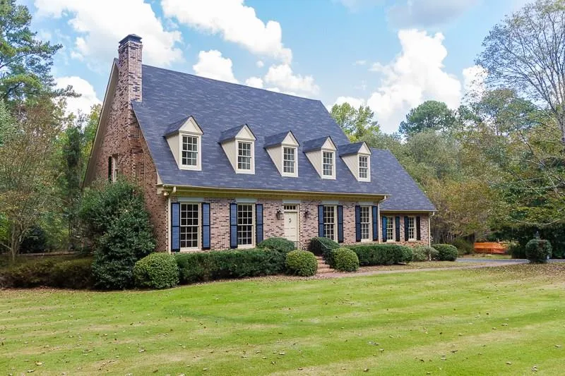 333 Glencastle Drive, Atlanta, Georgia 30327, 4 Bedrooms Bedrooms, ,3 BathroomsBathrooms,Residential,Sold,333 Glencastle Drive,5765512