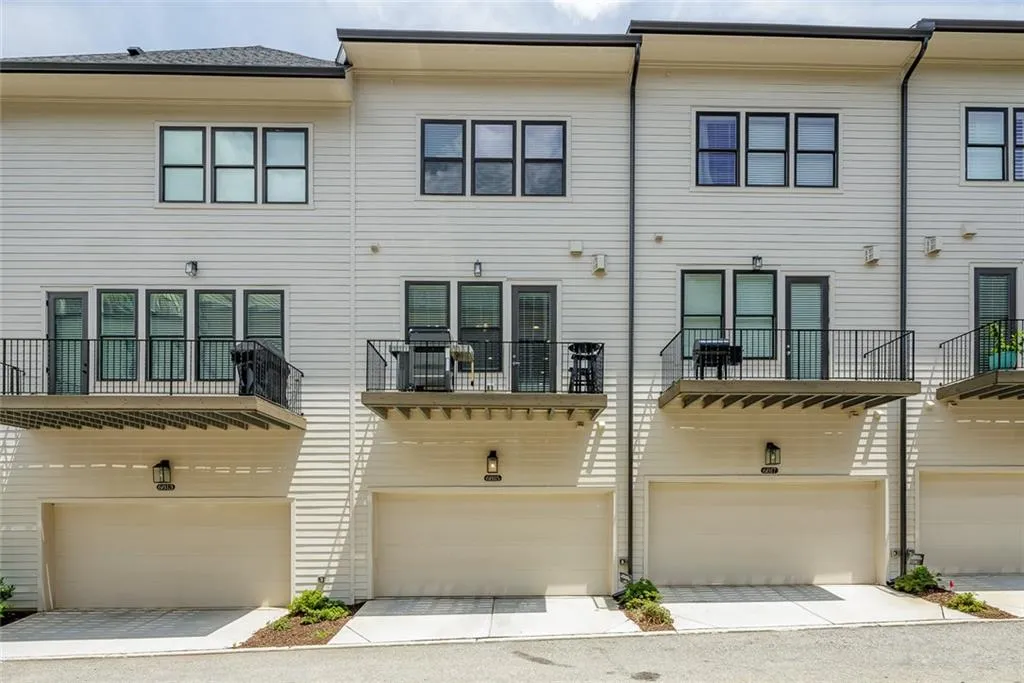 6815 Prelude Drive, Sandy Springs, Georgia 30328, 3 Bedrooms Bedrooms, ,3 BathroomsBathrooms,Residential,Sold,6815 Prelude Drive,7091284