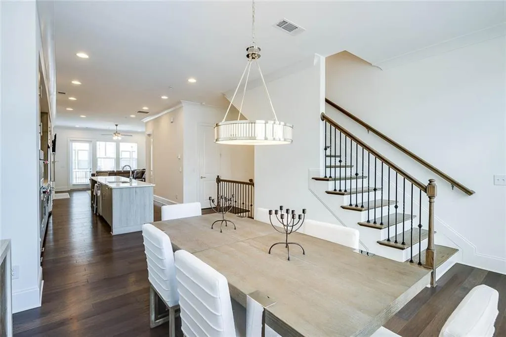 6815 Prelude Drive, Sandy Springs, Georgia 30328, 3 Bedrooms Bedrooms, ,3 BathroomsBathrooms,Residential,Sold,6815 Prelude Drive,7091284