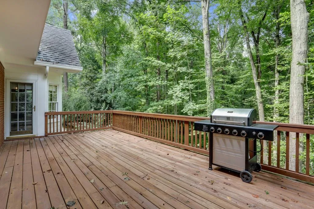 7105 Cherry Bluff Drive, Sandy Springs, Georgia 30350, 5 Bedrooms Bedrooms, ,4 BathroomsBathrooms,Residential,Sold,7105 Cherry Bluff Drive,5647016
