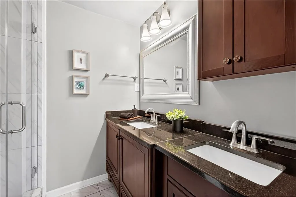 Primary Ensuite | Dual Vanities | Storage | Glass Shower | Neutral Paint + Tile
