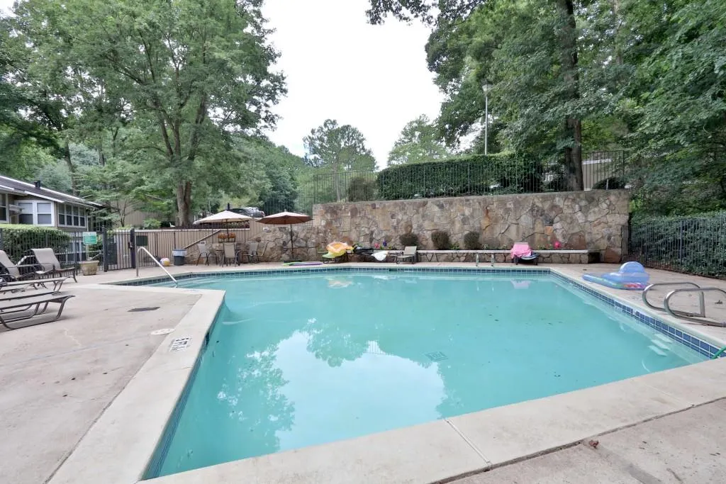 5159 Roswell Road Unit 4, Atlanta, Georgia 30342, 1 Bedroom Bedrooms, ,1 BathroomBathrooms,Residential,Sold,5159 Roswell Road Unit 4,5880439