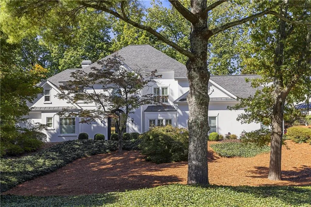 5800 De Claire Court, Atlanta, Georgia 30328, 6 Bedrooms Bedrooms, ,4 BathroomsBathrooms,Residential,For Sale,5800 De Claire Court,7715269