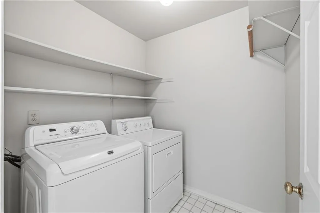 1127 Dunbarton Trace Ne, Brookhaven, Georgia 30319, 3 Bedrooms Bedrooms, 0 ,2 BathroomsBathrooms,Residential,For Sale,1127 Dunbarton Trace Ne,7748385