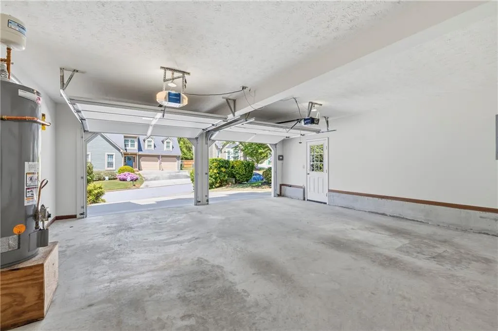 1127 Dunbarton Trace Ne, Brookhaven, Georgia 30319, 3 Bedrooms Bedrooms, 0 ,2 BathroomsBathrooms,Residential,For Sale,1127 Dunbarton Trace Ne,7748385