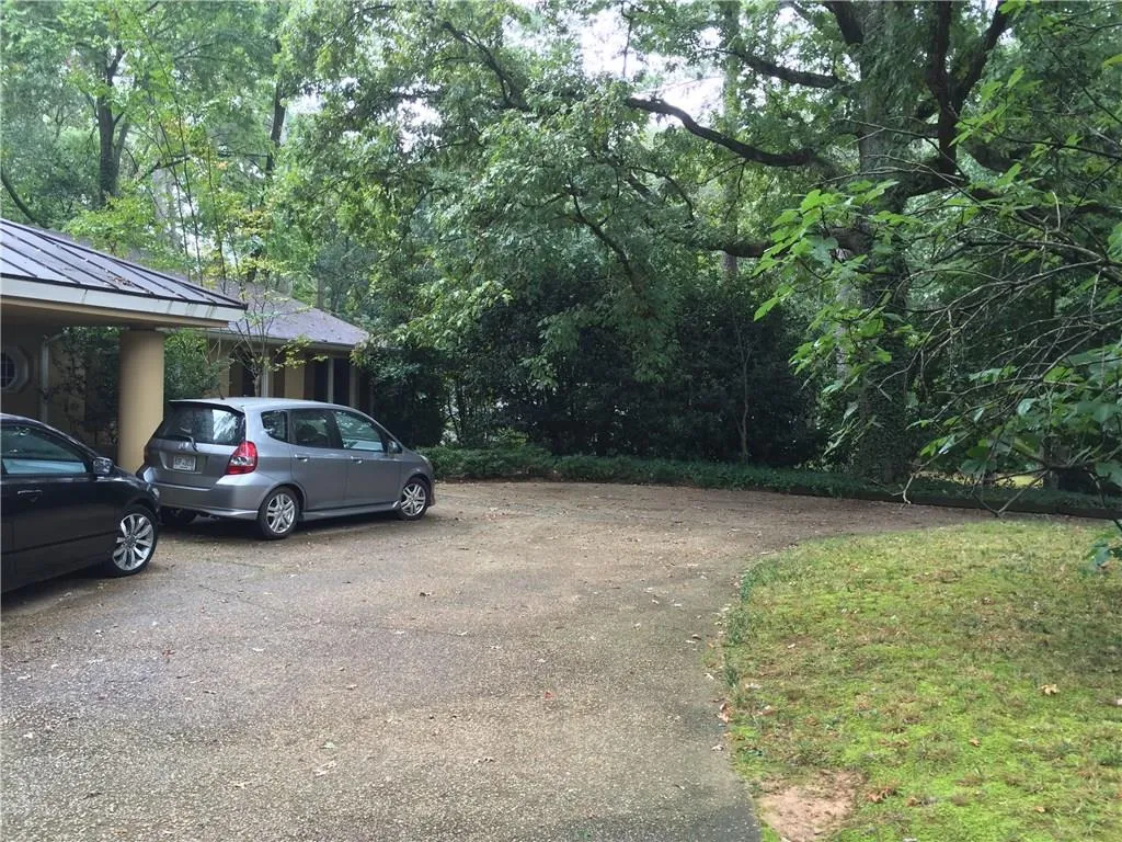 1242 Moores Mill Road Nw, Atlanta, Georgia 30327, 4 Bedrooms Bedrooms, ,3 BathroomsBathrooms,Residential,Sold,1242 Moores Mill Road Nw,5748824