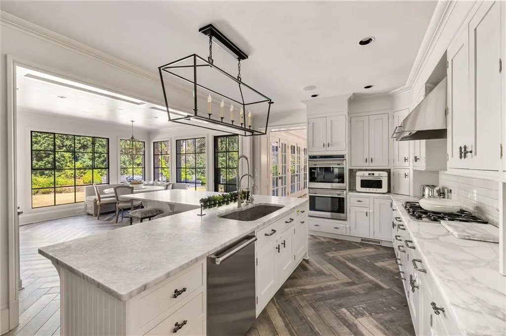 3540 Tuxedo Road Nw, Atlanta, Georgia 30305, 6 Bedrooms Bedrooms, ,8 BathroomsBathrooms,Residential,For Sale,3540 Tuxedo Road Nw,7549293