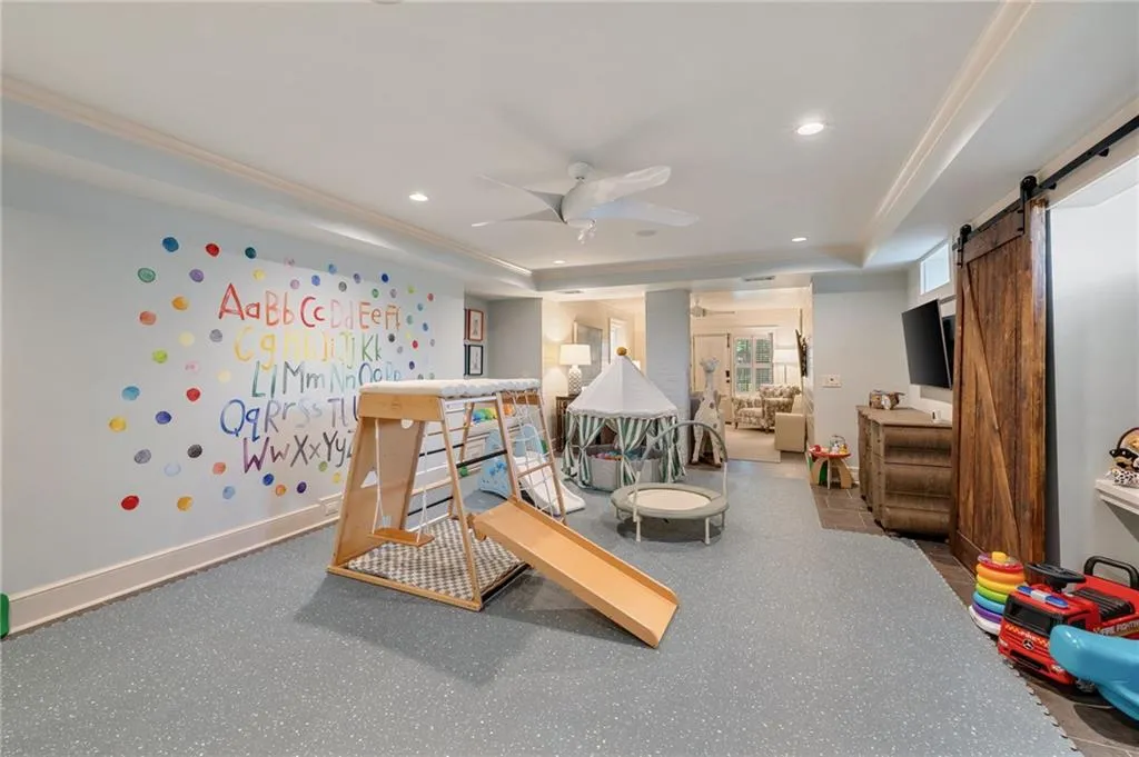 3540 Tuxedo Road Nw, Atlanta, Georgia 30305, 6 Bedrooms Bedrooms, ,8 BathroomsBathrooms,Residential,For Sale,3540 Tuxedo Road Nw,7549293