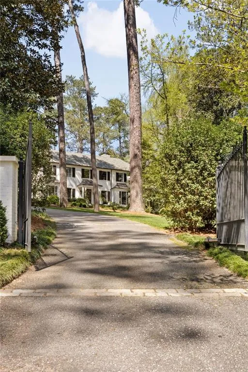 3540 Tuxedo Road Nw, Atlanta, Georgia 30305, 6 Bedrooms Bedrooms, ,8 BathroomsBathrooms,Residential,For Sale,3540 Tuxedo Road Nw,7549293